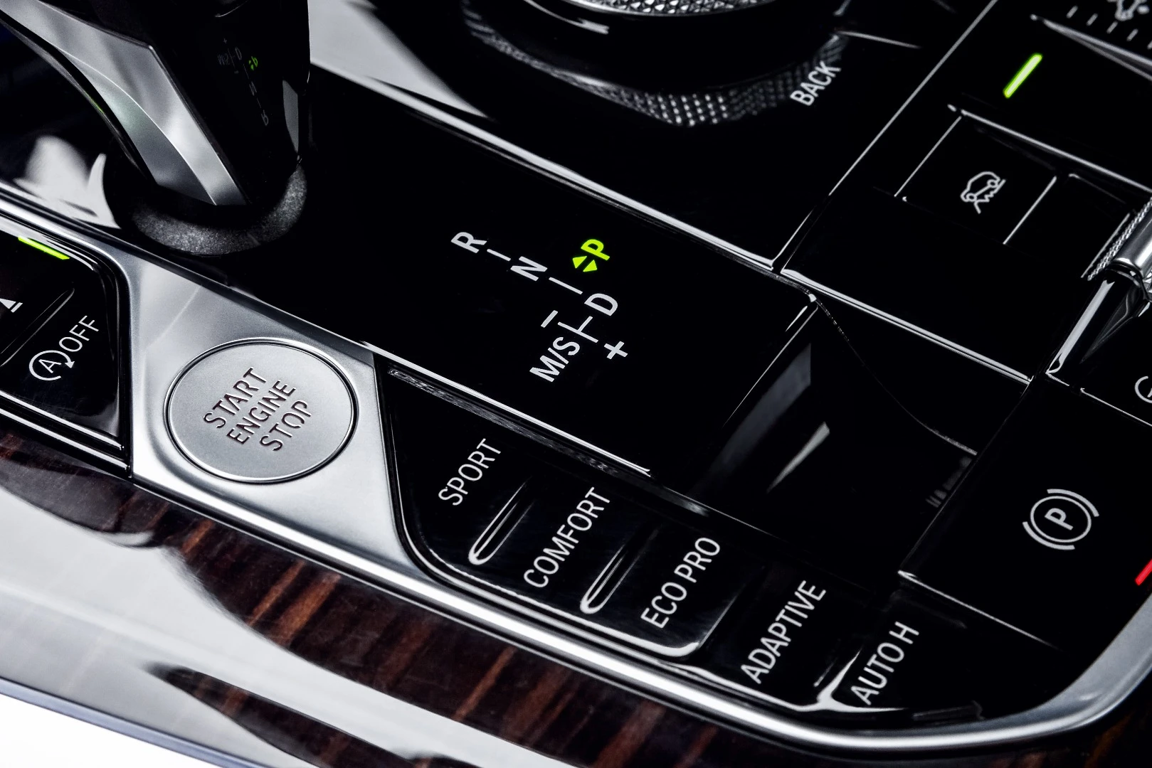 Interior detail on the fourth-generation BMW X5