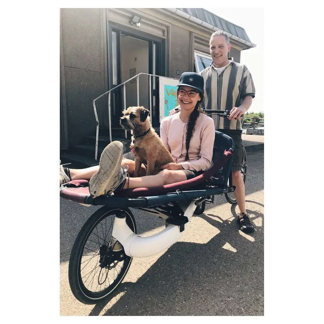 The VeloSled's long rack has enough room for transporting adults and children, groceries and ply boards or tools... and the family dog