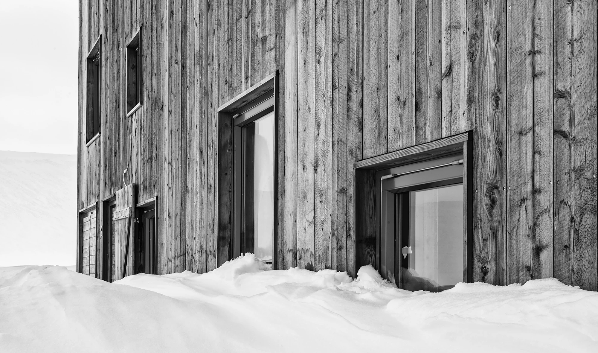 The Rabot Tourist Cabin is located 1,200 m (3,937 ft) above sea level in Norway's Okstindan mountain range (Photo: Jan Inge Larsen)