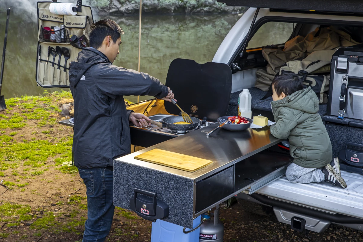 By adding the swing-away design, ARB creates an L-shaped outdoor kitchen with loads of work space