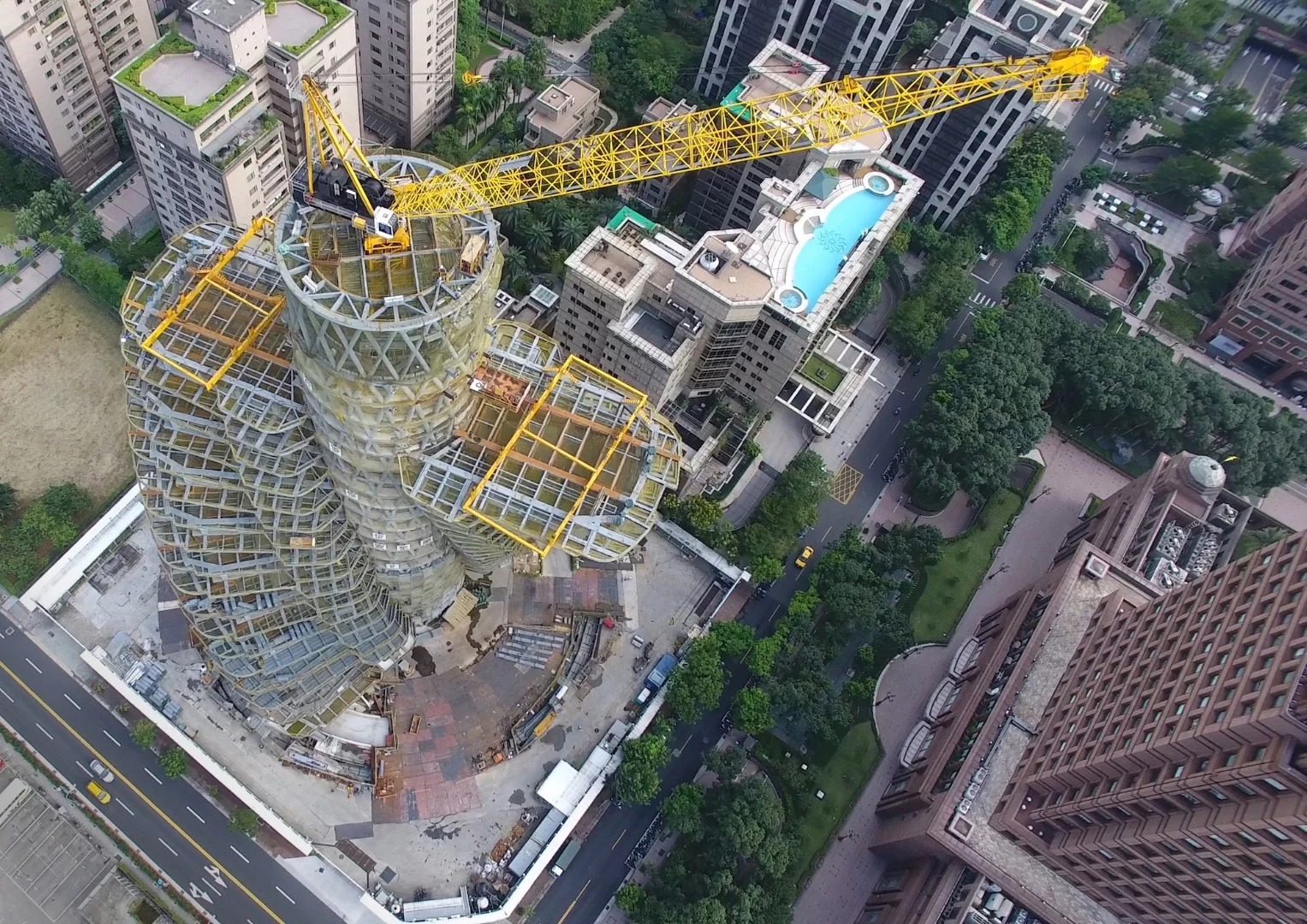 The Agora Garden Tower twists 4.5 degrees each floor, to a total of 90 degrees