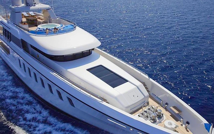 DISPLACEMENT MOTOR YACHT OF BELOW 500GT winner Helix
