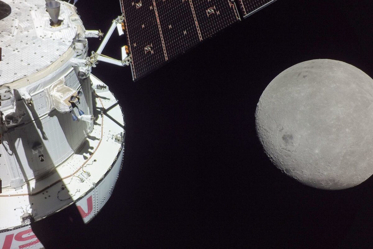 NASA Restores Contact After Orion Mysteriously Goes Dark For 47 Minutes nasa-restores-contact-after-orion-mysteriously-goes-dark-for-47-minutes