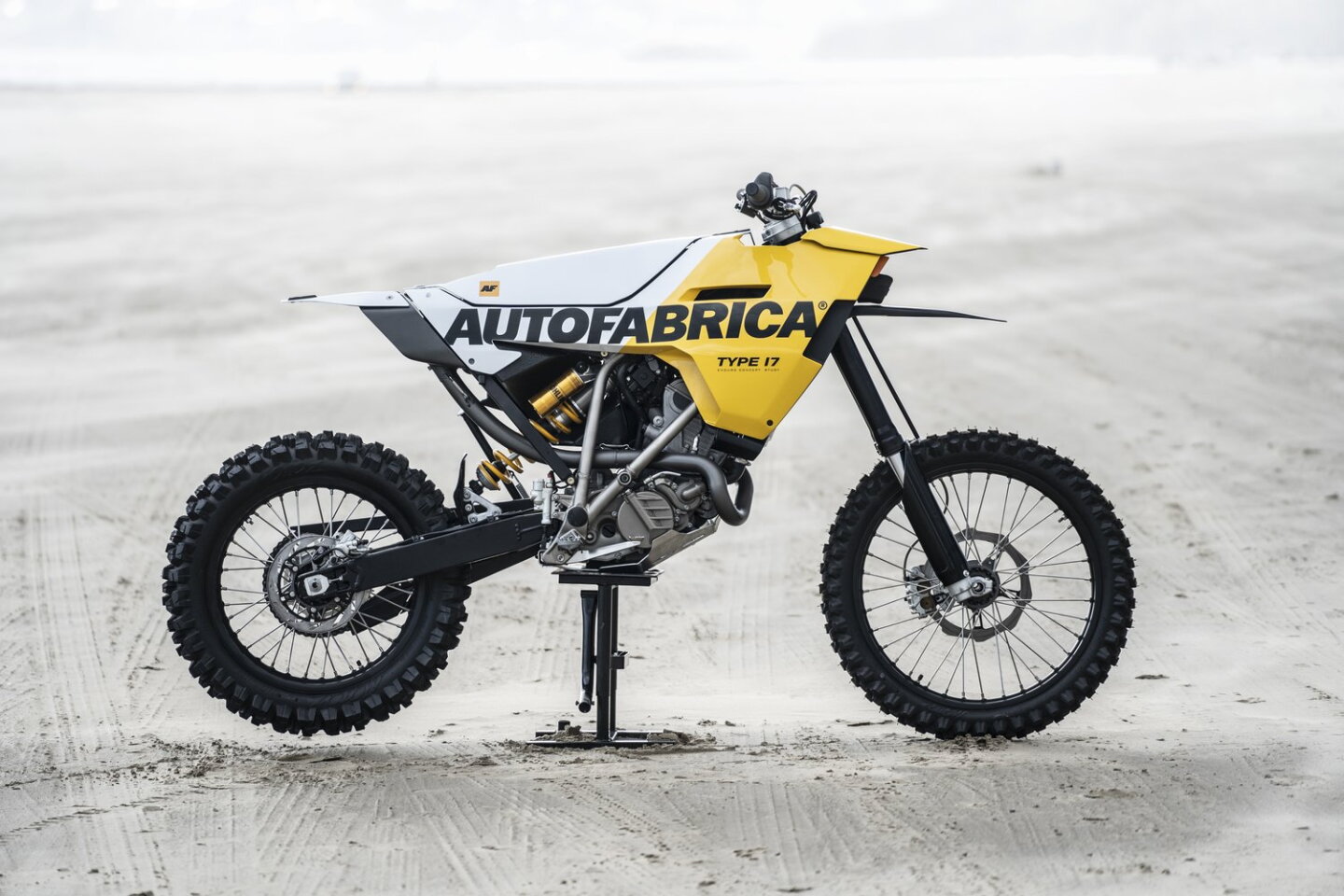 The Auto Fabrica Type 17 is based on a BMW G450X