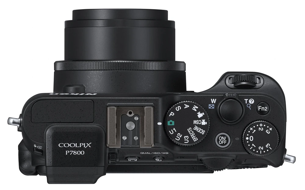 The Nikon Coolpix P7800 features a 12 megapixel 1/1.7-inch CMOS sensor