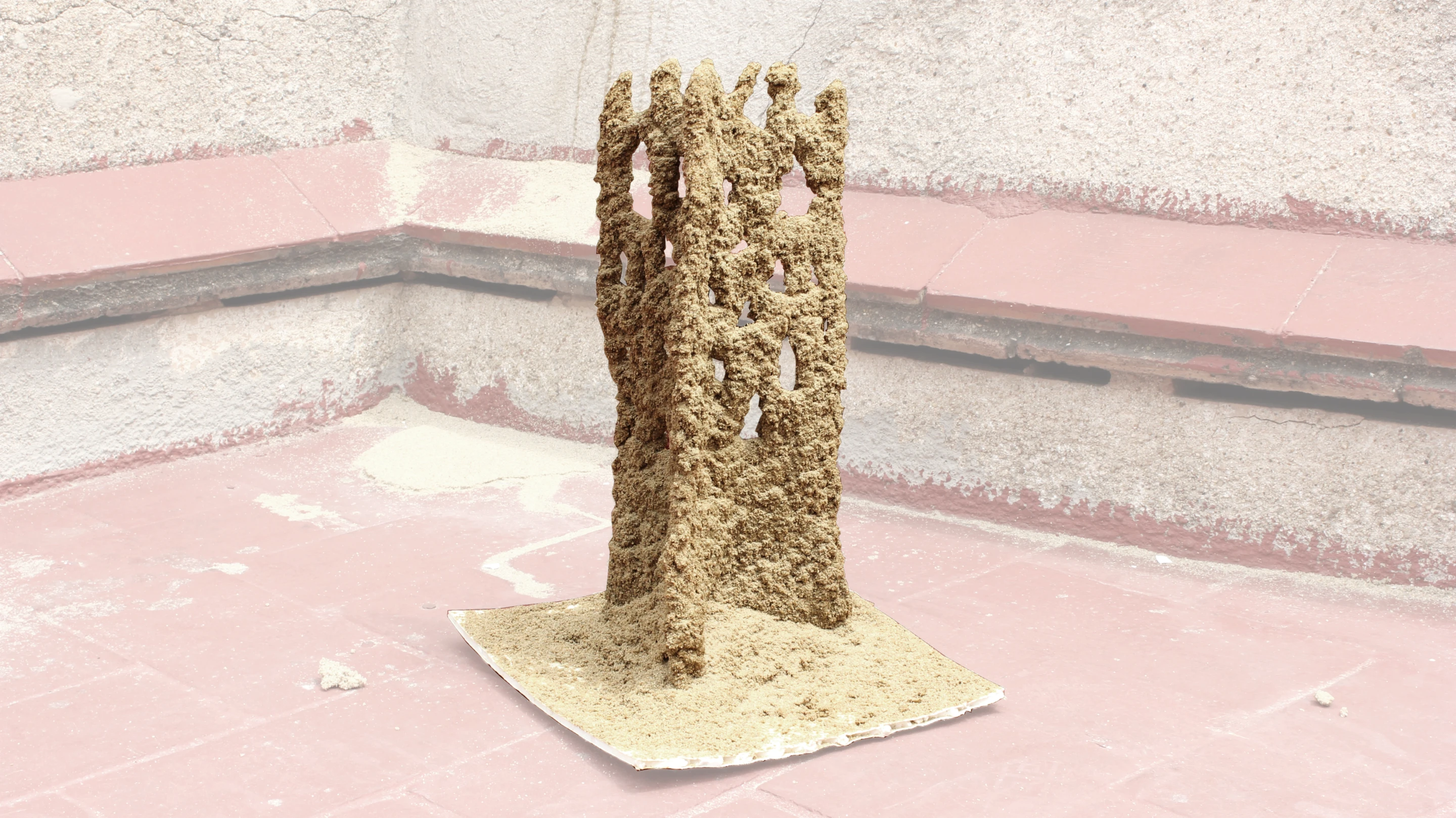 The Stone Spray works much like a 3D printer, since it follows a 3D design from a computer and creates objects by layering material