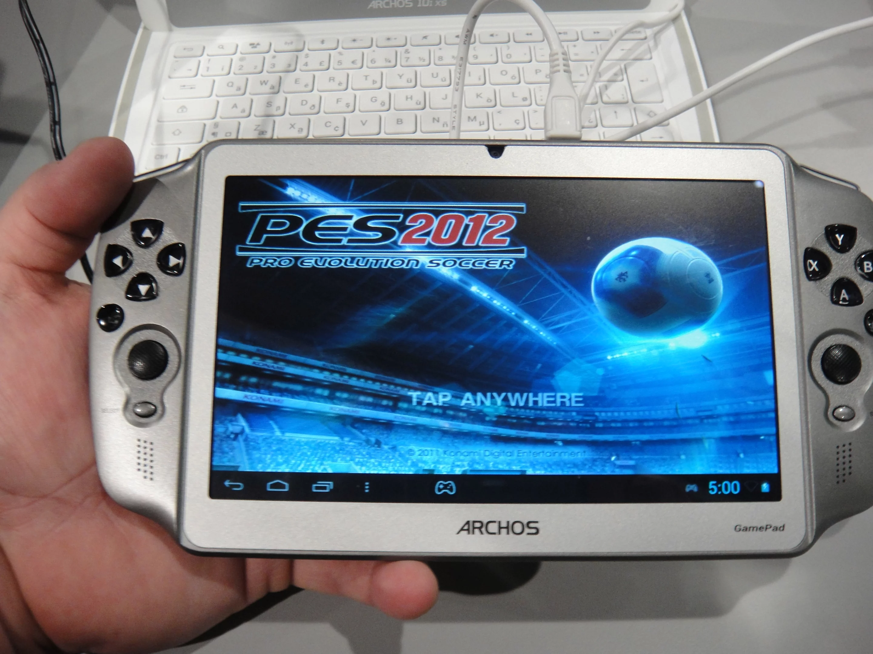 Pro Evolution Soccer on the Archos GamePad