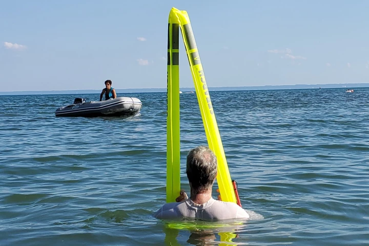 The SeeArch protrudes 5 feet (1.5 m) above the user, making them more visible to rescuers