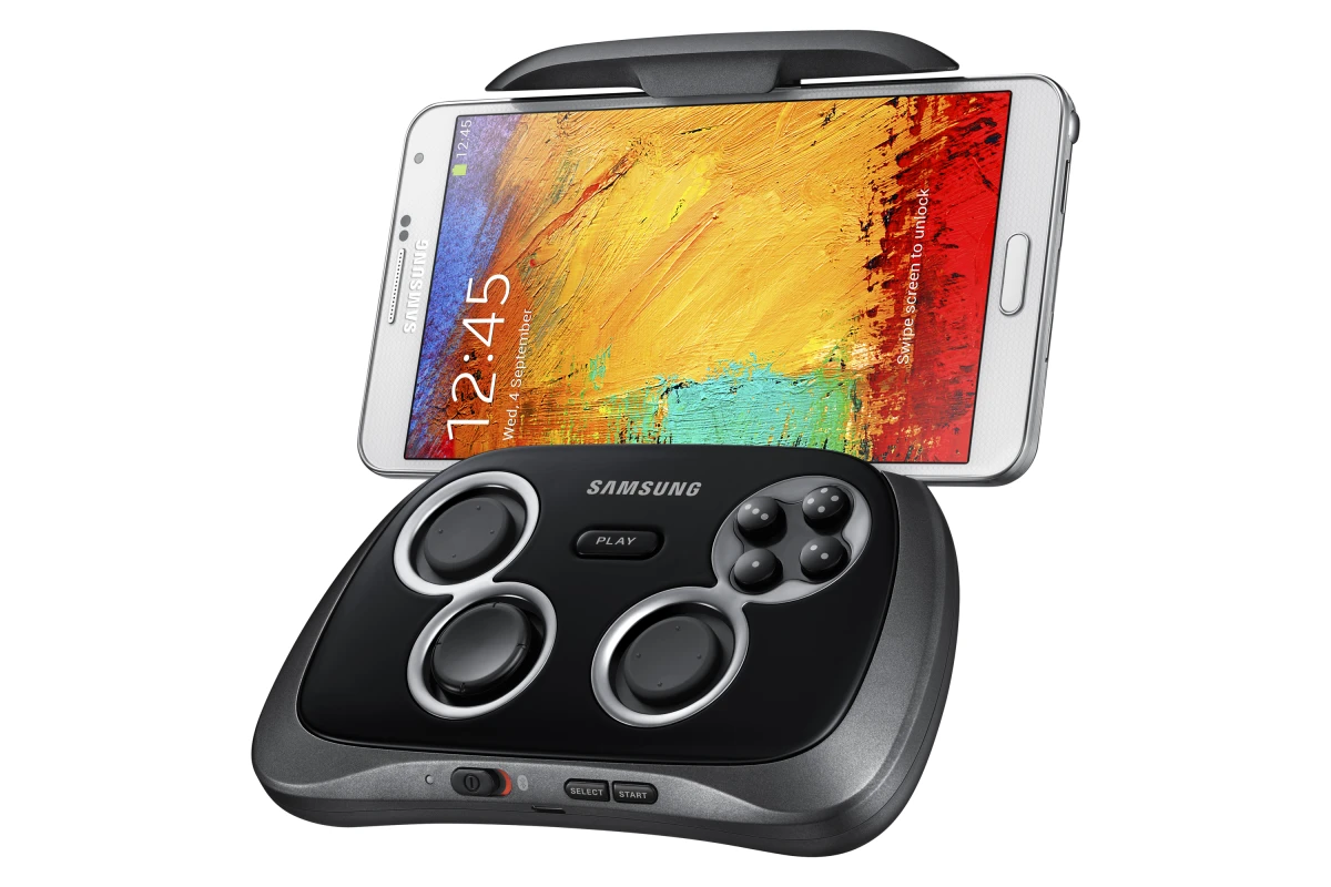 The Samsung GamePad with a smartphone locked in