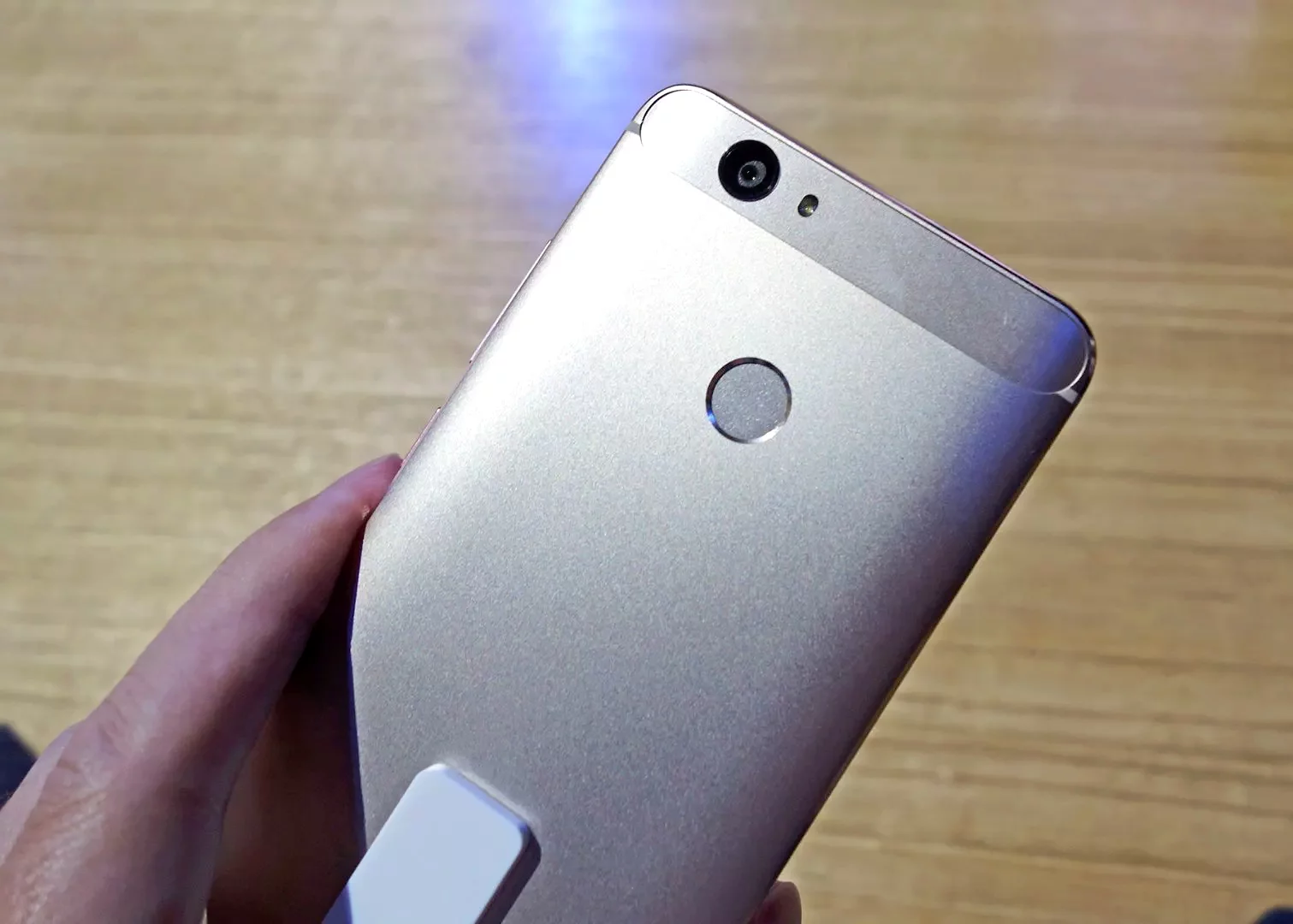 Around the back of the Nova there's a definite Huawei P9 feel