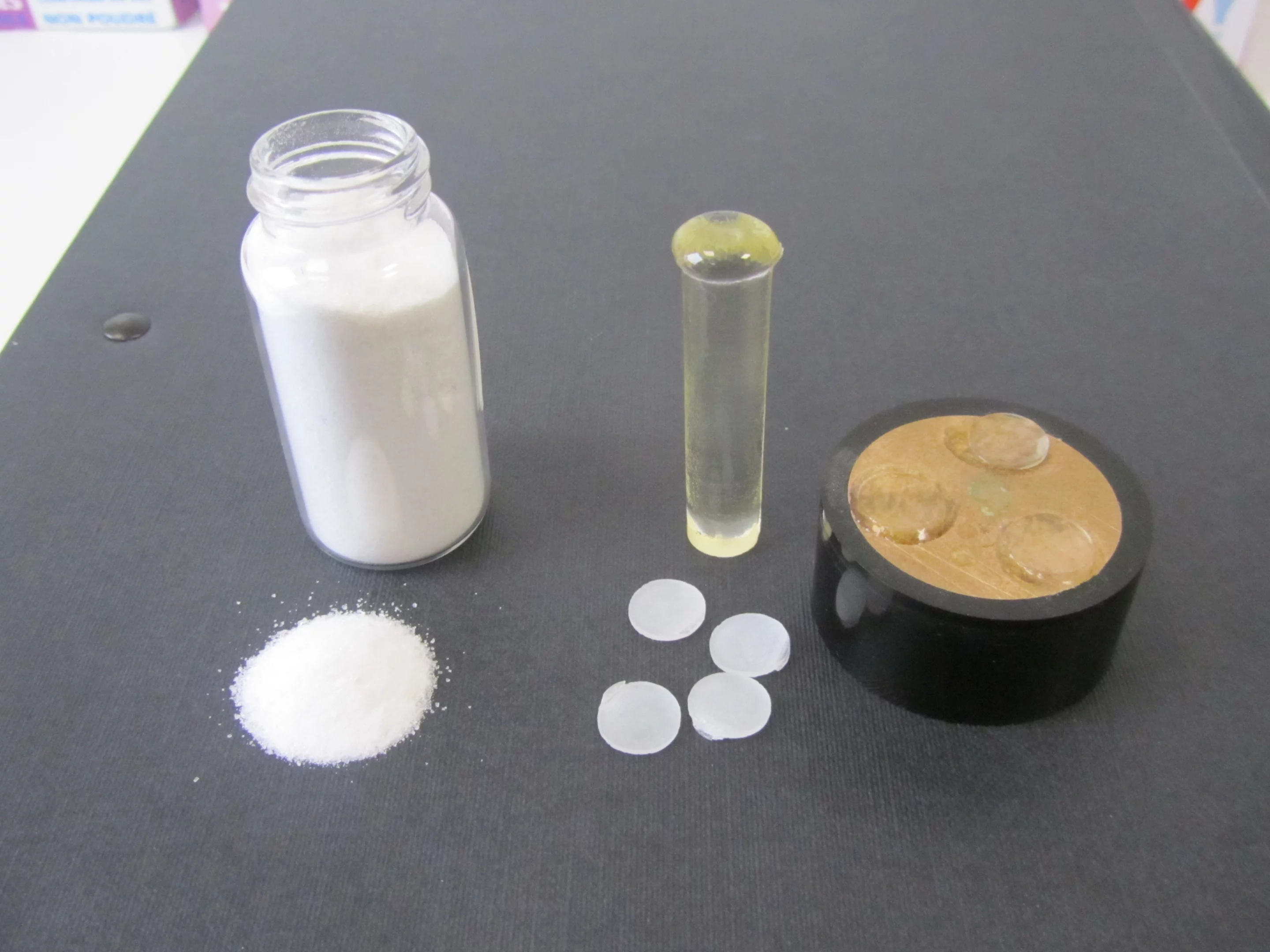 One of the rods (center) along with the zinc oxide