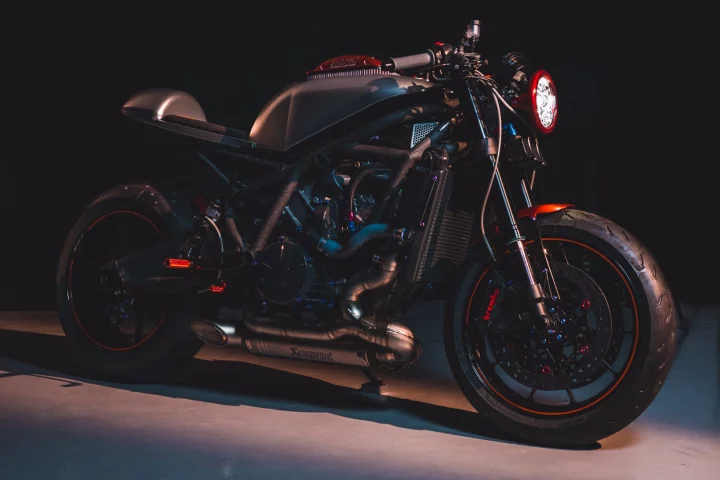 DNA FIlters' DCR-017 is a one-off café racer design based on the KTM RC8R