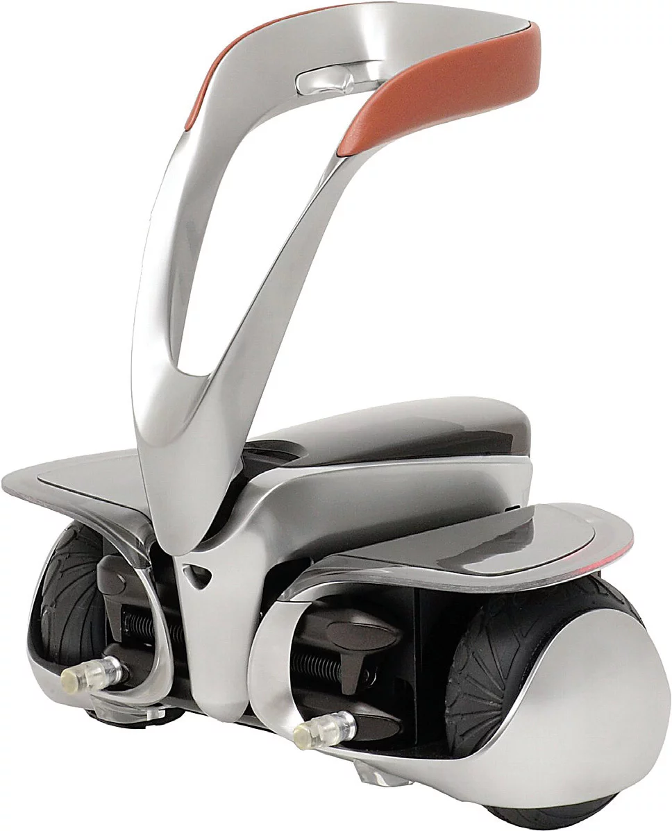 The smallest version of Toyota's Winglet weighs 9.9 kg / 21.8 lb