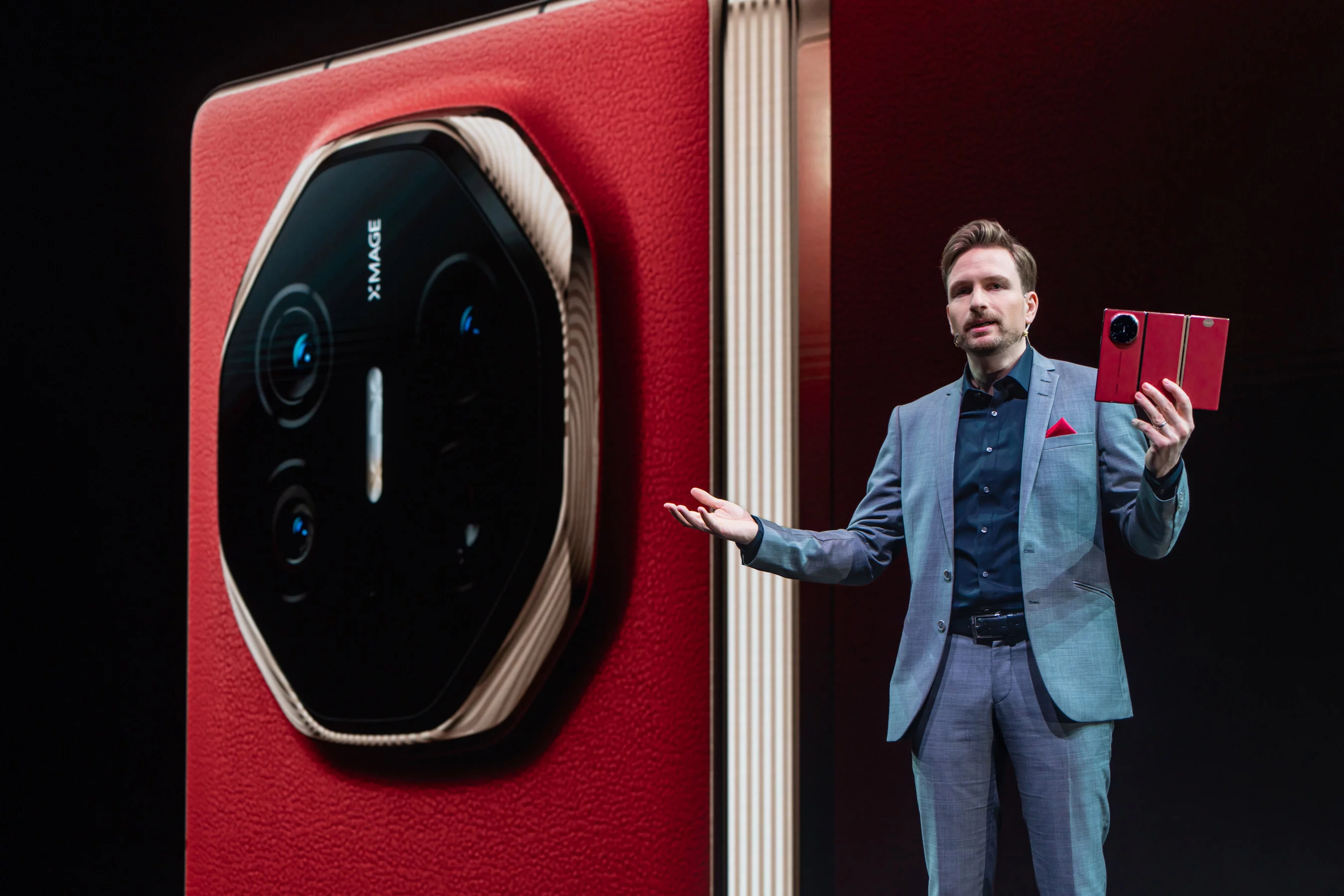 The Mate XT tri-fold smartphone tips the scales at 298 g