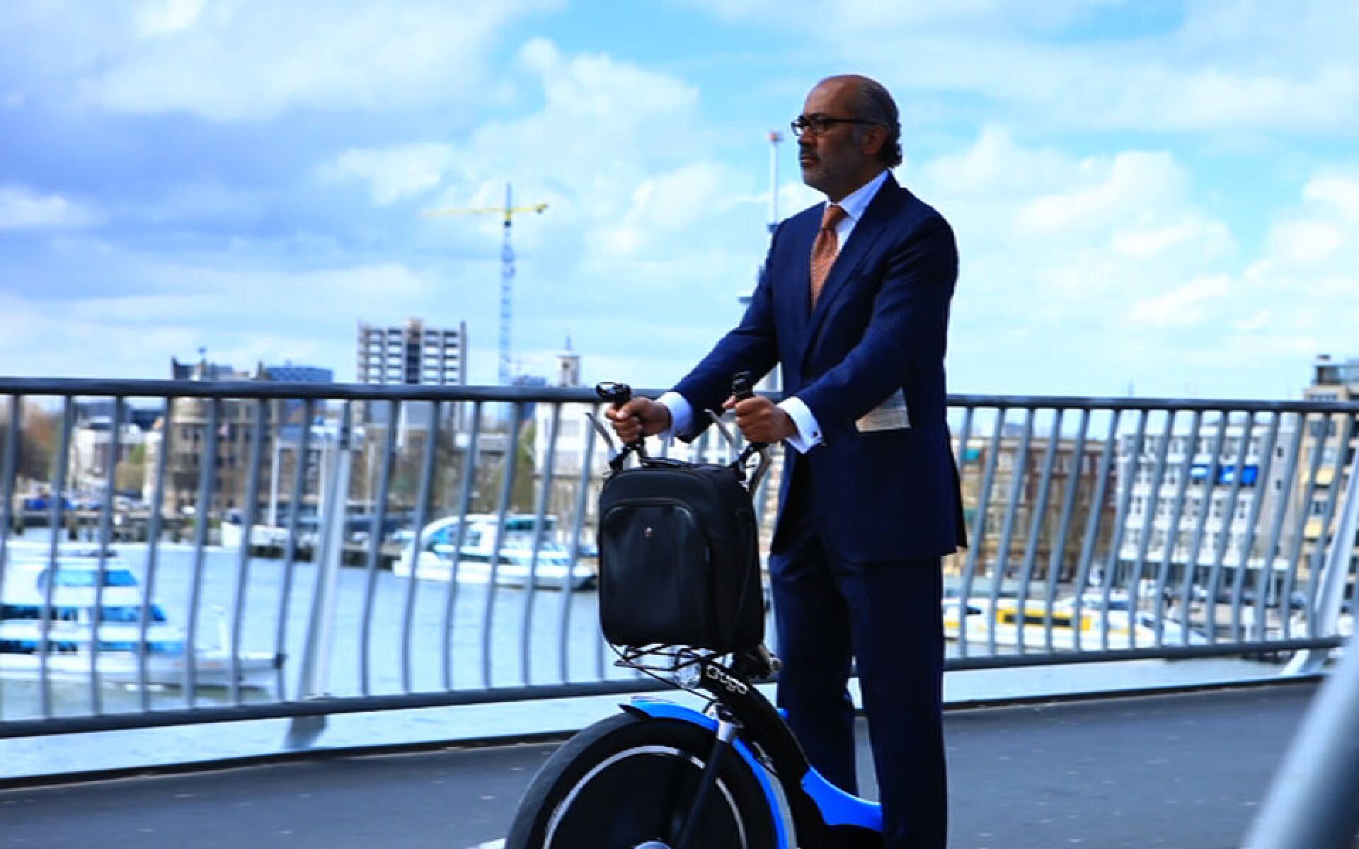 Qugo urban transporter is “like skiing on the road”