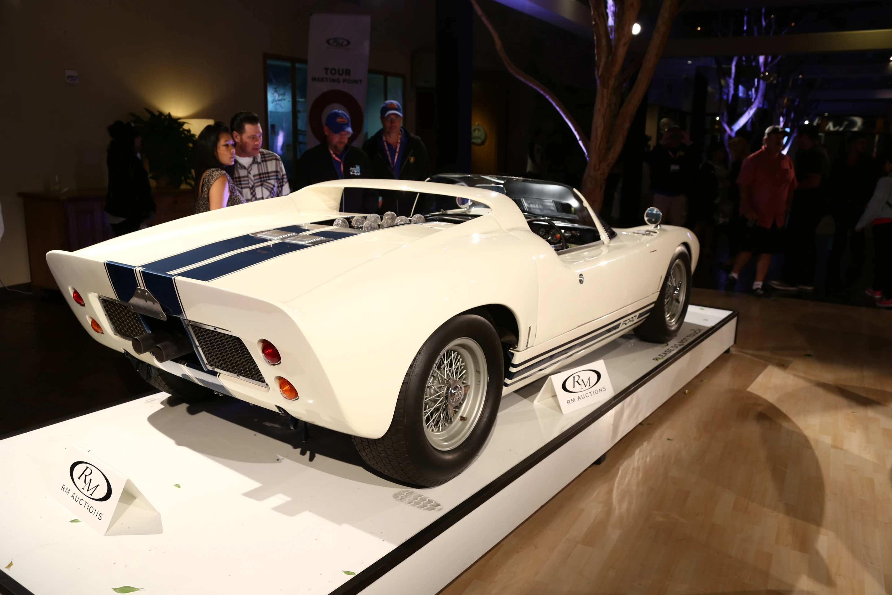 The 1965 Ford GT40 Prototype Roadster features significantly different design elements than latter day GT40s (Photo: Angus MacKenzie/Gizmag.com)