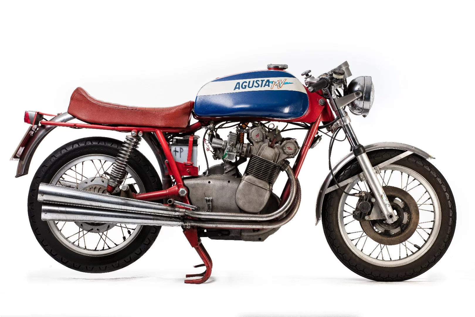 This 1968 MV Agusta 750S (Lot 572) sold for £40,000 ($52,116).