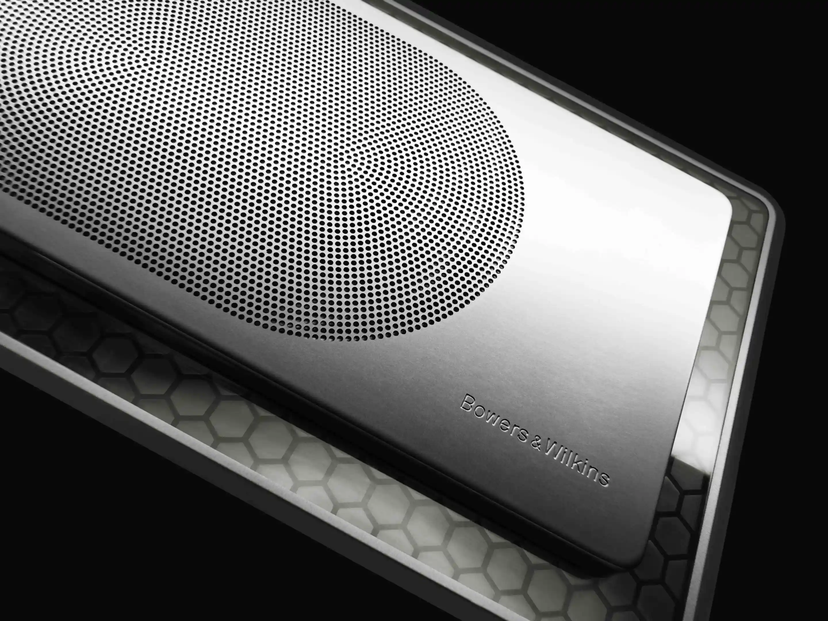 The striking honeycombed cabinet is designed to reduce vibration and distortion for improved acoustics