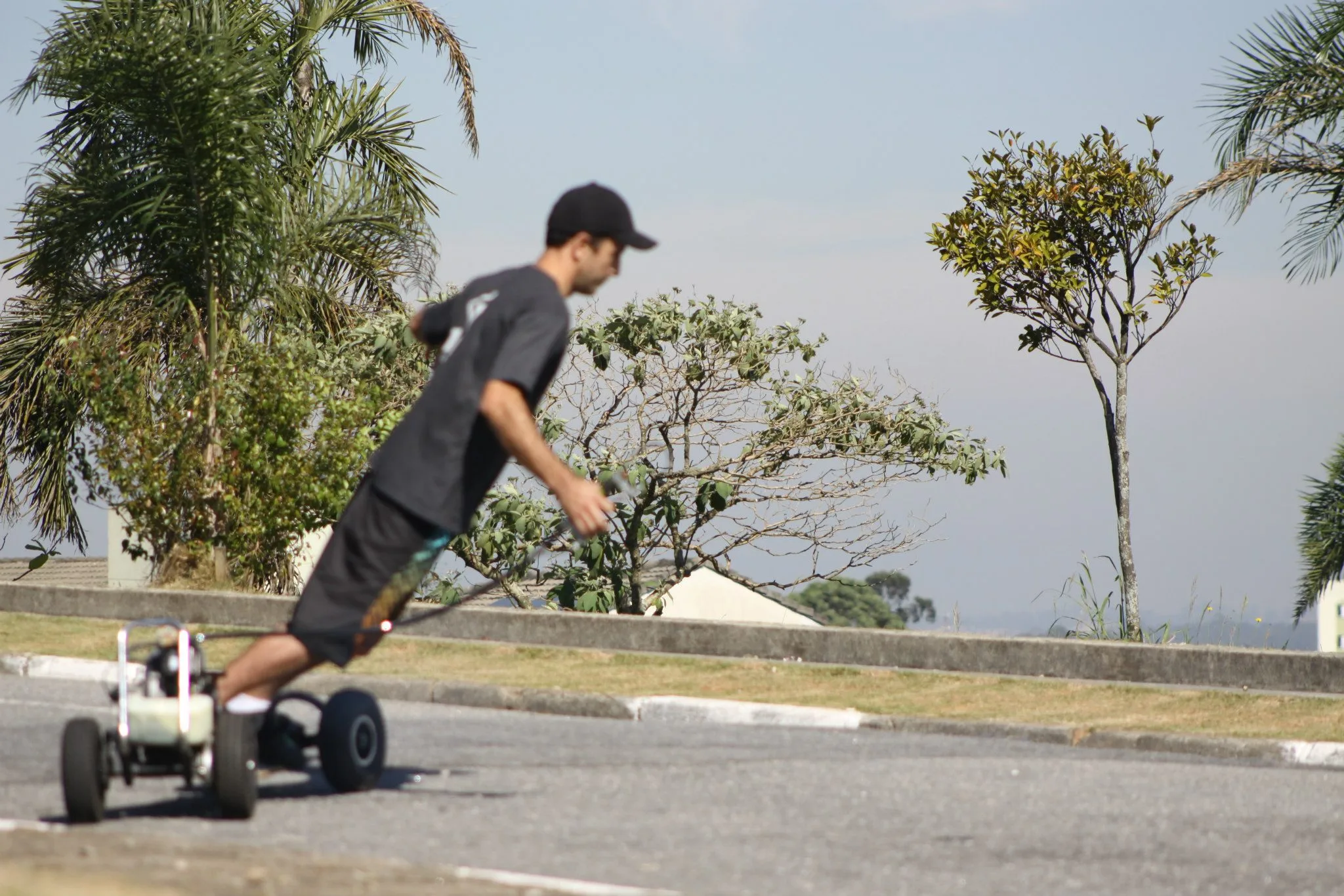 The shock absorbed axles give the board plenty of carving ability