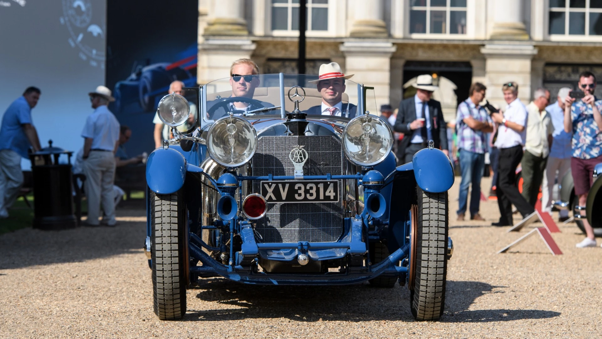 1928 Mercedes-Benz 680 S 'Boat Tail' Roadster by Barker | Winner: Concours of Elegance Hampton Court Palace (U.K.) | Owner: Bruce R. McCaw, Washington, USA | Specifications: 6,789 cc SOHC supercharged inline six-cylinder engine • 130 horsepower (hp), 180 hp with supercharger engaged • 4-speed manual gearbox • Leaf-sprung solid front axle, leaf-sprung live rear axle • Four-wheel hydraulic drum brakes