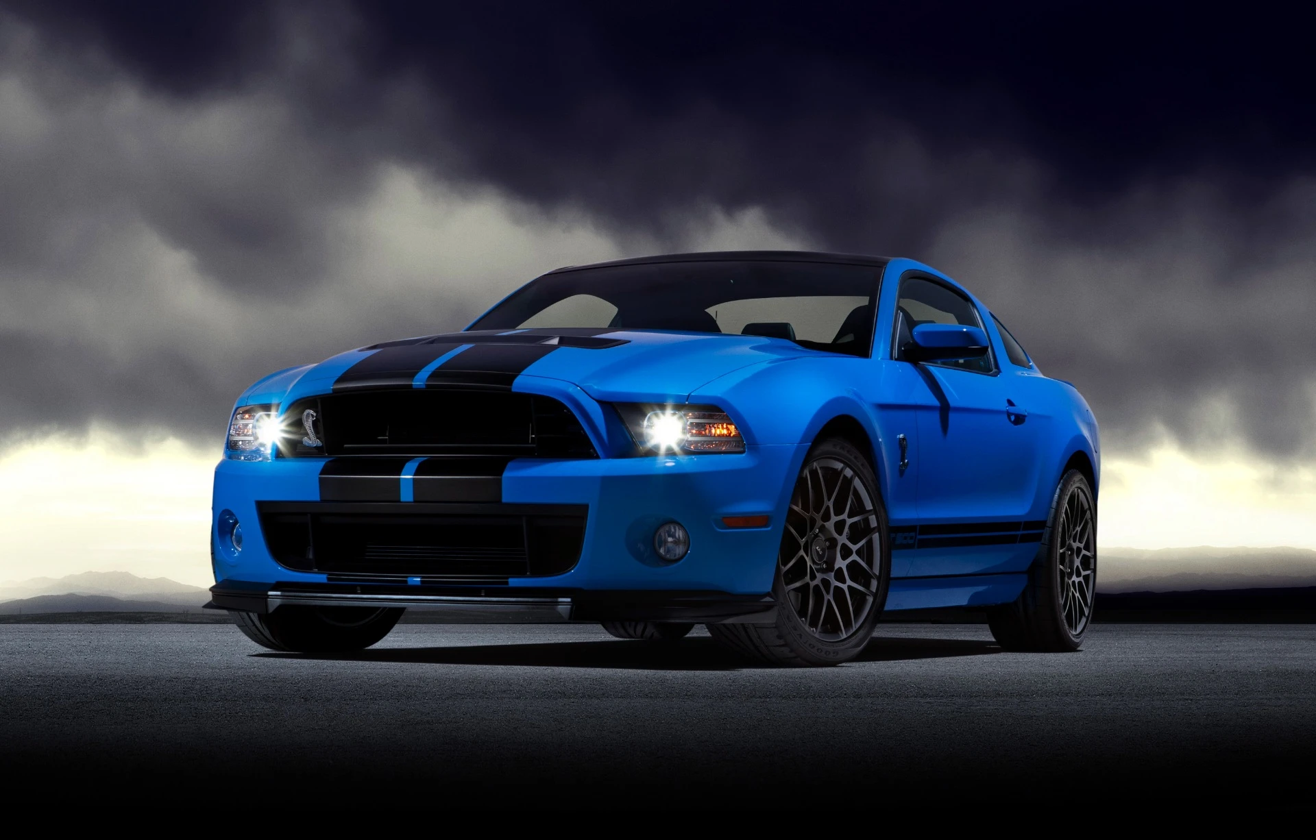 With 650 horsepower and 600 lb-ft of torque, the 2013 Ford Shelby GT500 lays claim to being the world's most powerful production car