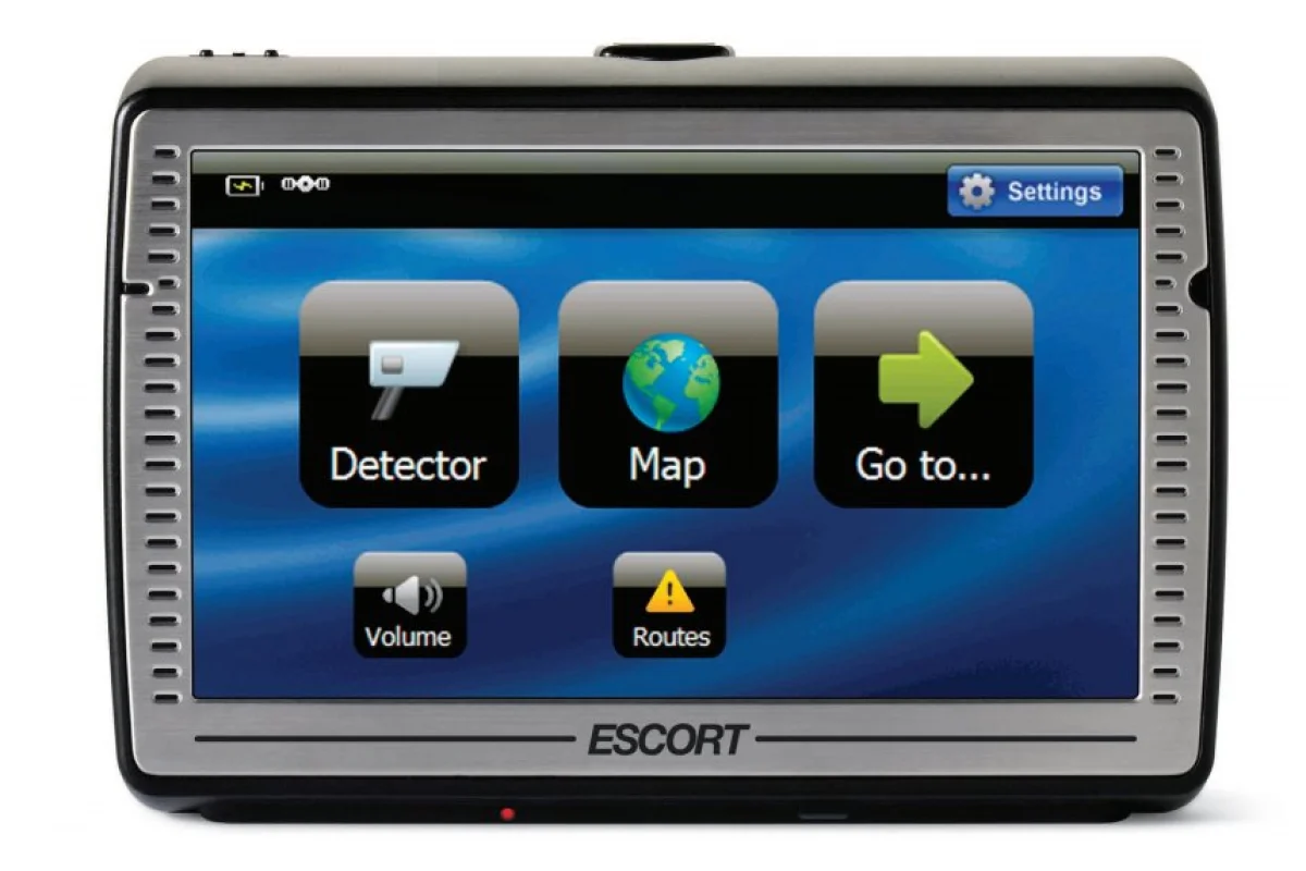 Escort has integrated ticket avoidance technology and GPS navigation into one unit, the Passport IQ