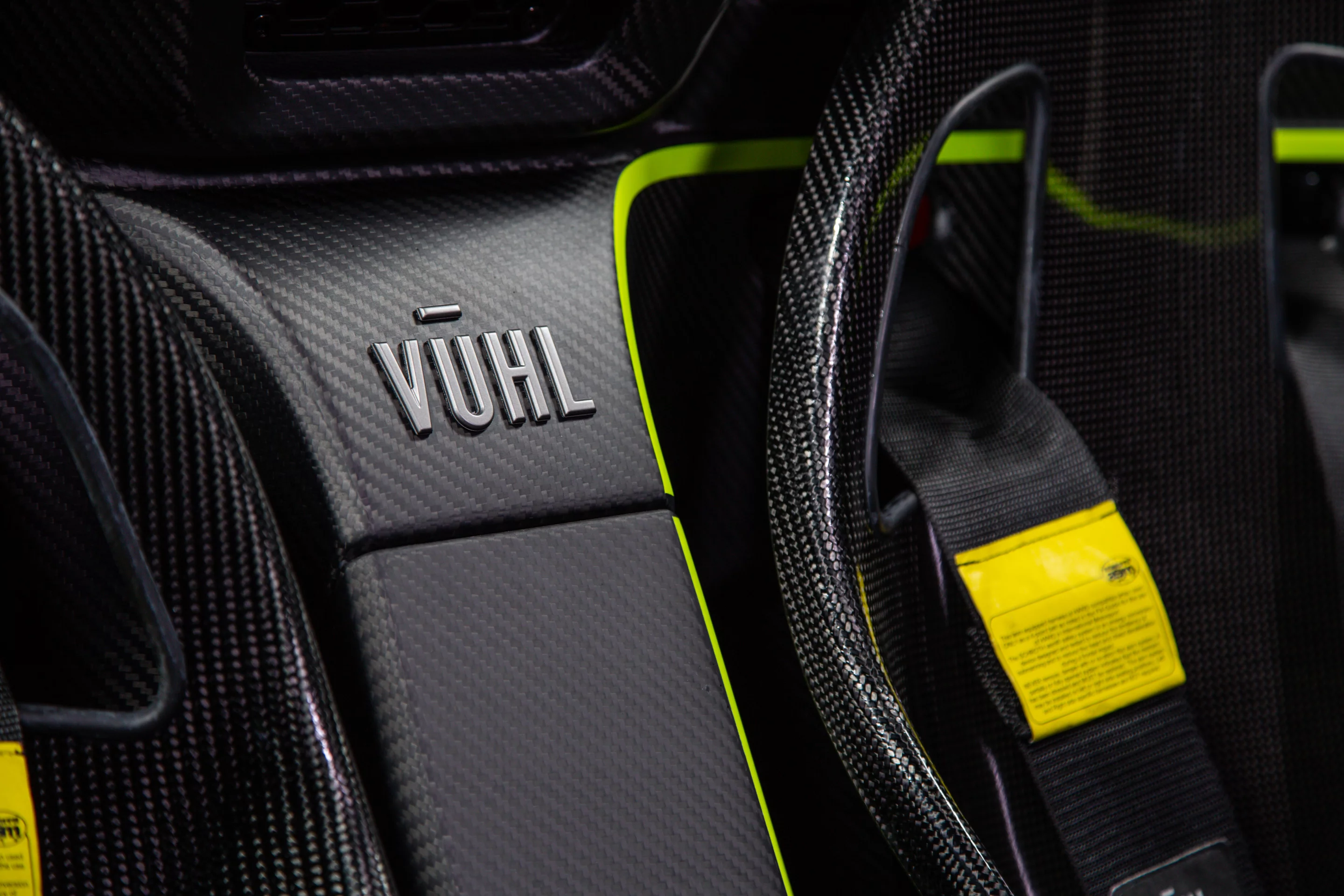 Vuhl 05RR: carbon tub interior with lashings of carbon and a side of carbon