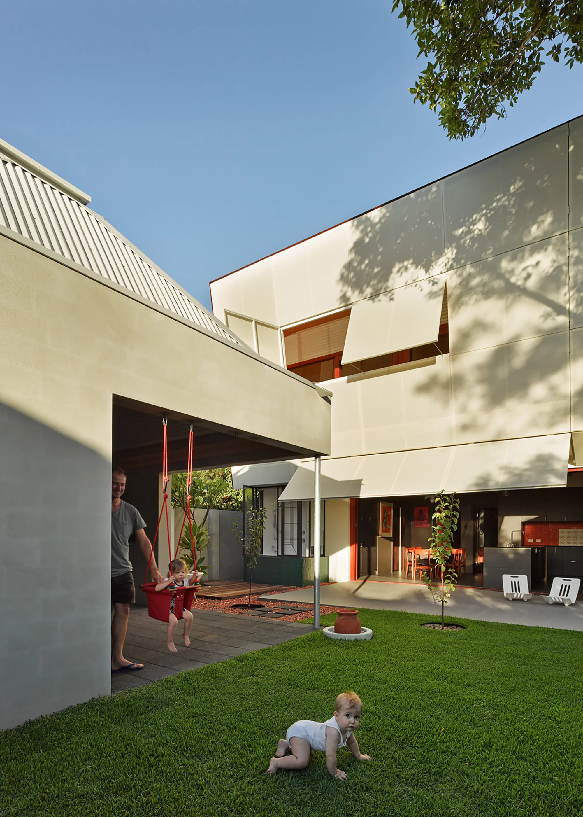 The house looks strikingly different when viewed from the rear, compared to the front (Photo: Peter Bennetts)