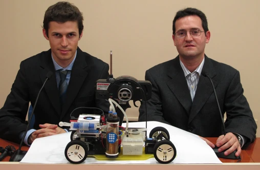 Aleix Llovet and Prof. Xavier Saluena with the dAlh2Orean