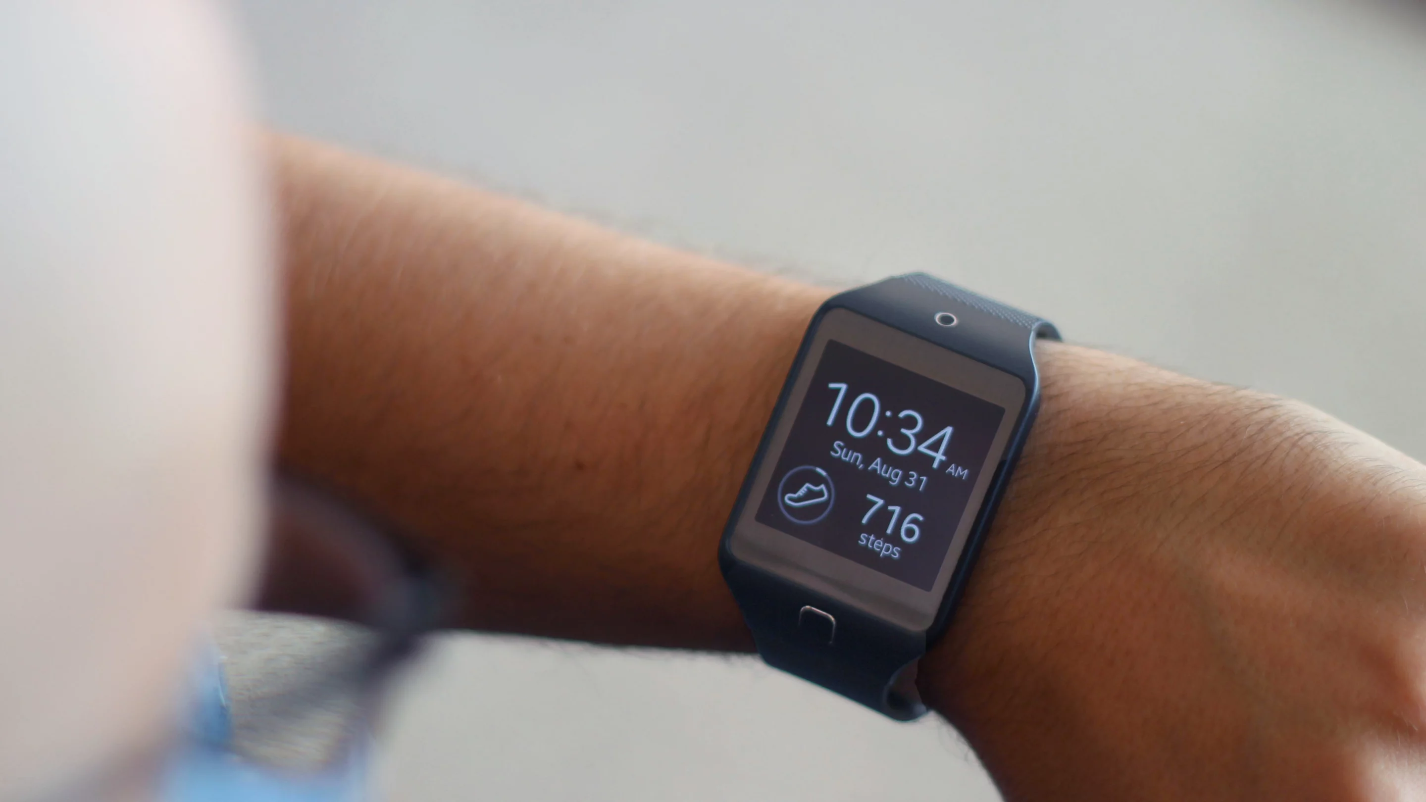 After spending a couple of months with Android Wear, Samsung's Gear 2 Neo is holding up better than we expected (Photo: Will Shanklin/Gizmag.com)