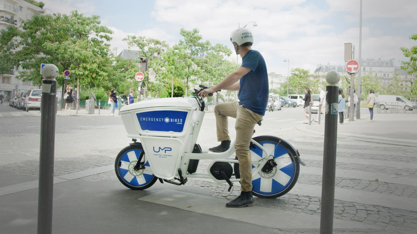 According to their designers, Emergency Bikes can reach urban Paris locations approximately twice as fast as traditional ambulances