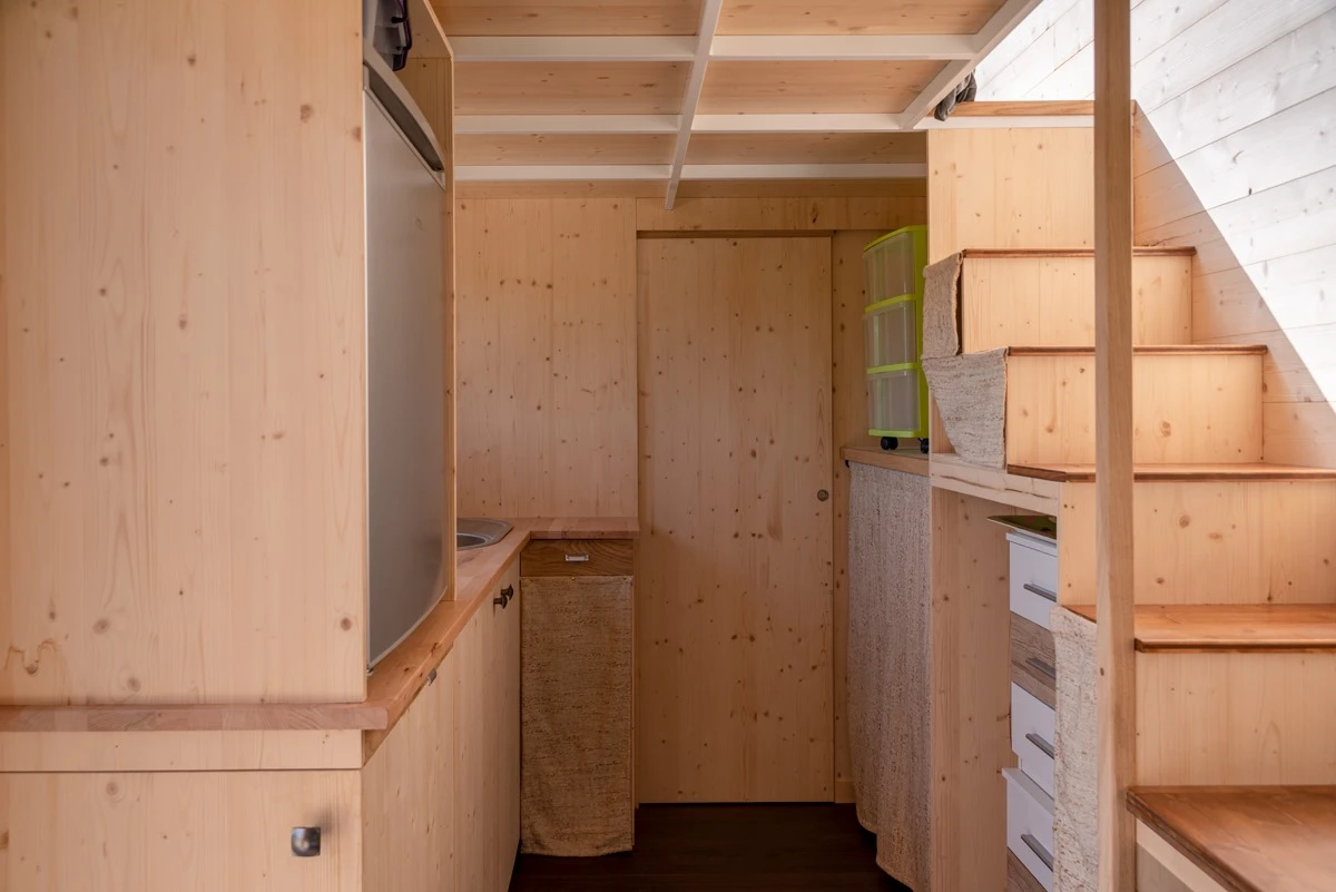 The Tiny House Franck has a total floorspace of 20.4 sq m (219 sq ft)