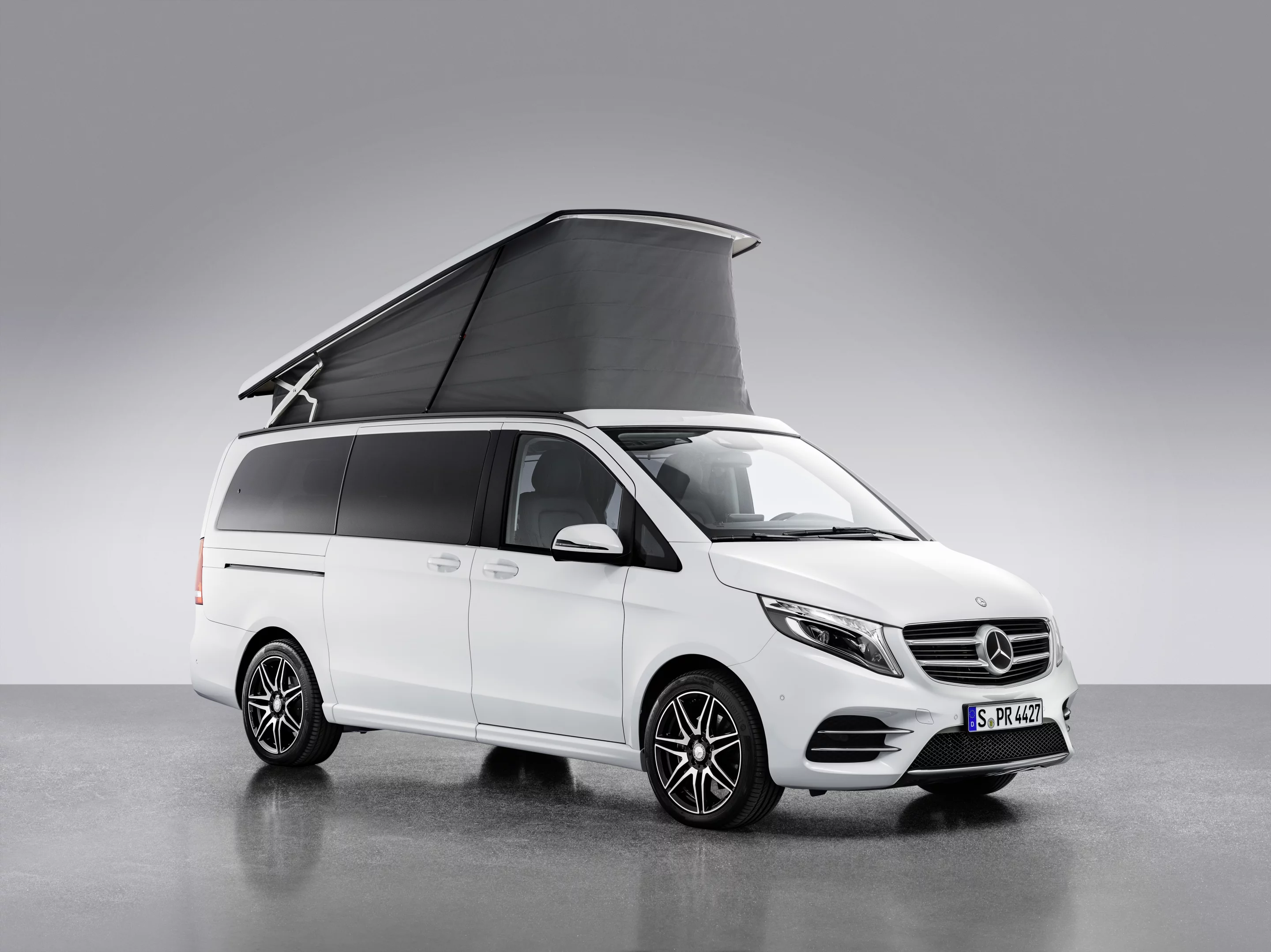 Mercedes invites Marco Polo Horizon owners to "attend a business meeting in the morning" and "pick up the kids and their classmates from school in the afternoon" before heading off for a weekend of climbing adventure
