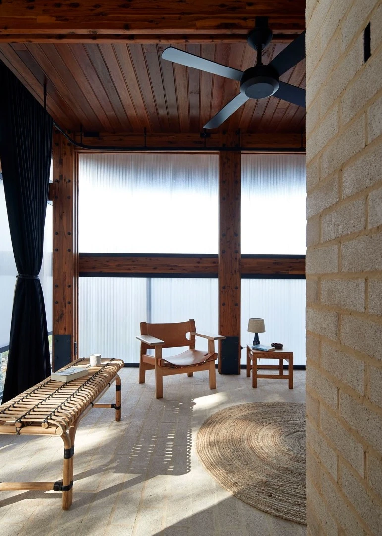 Inside Dorman House's new polycarbonate-clad bedroom