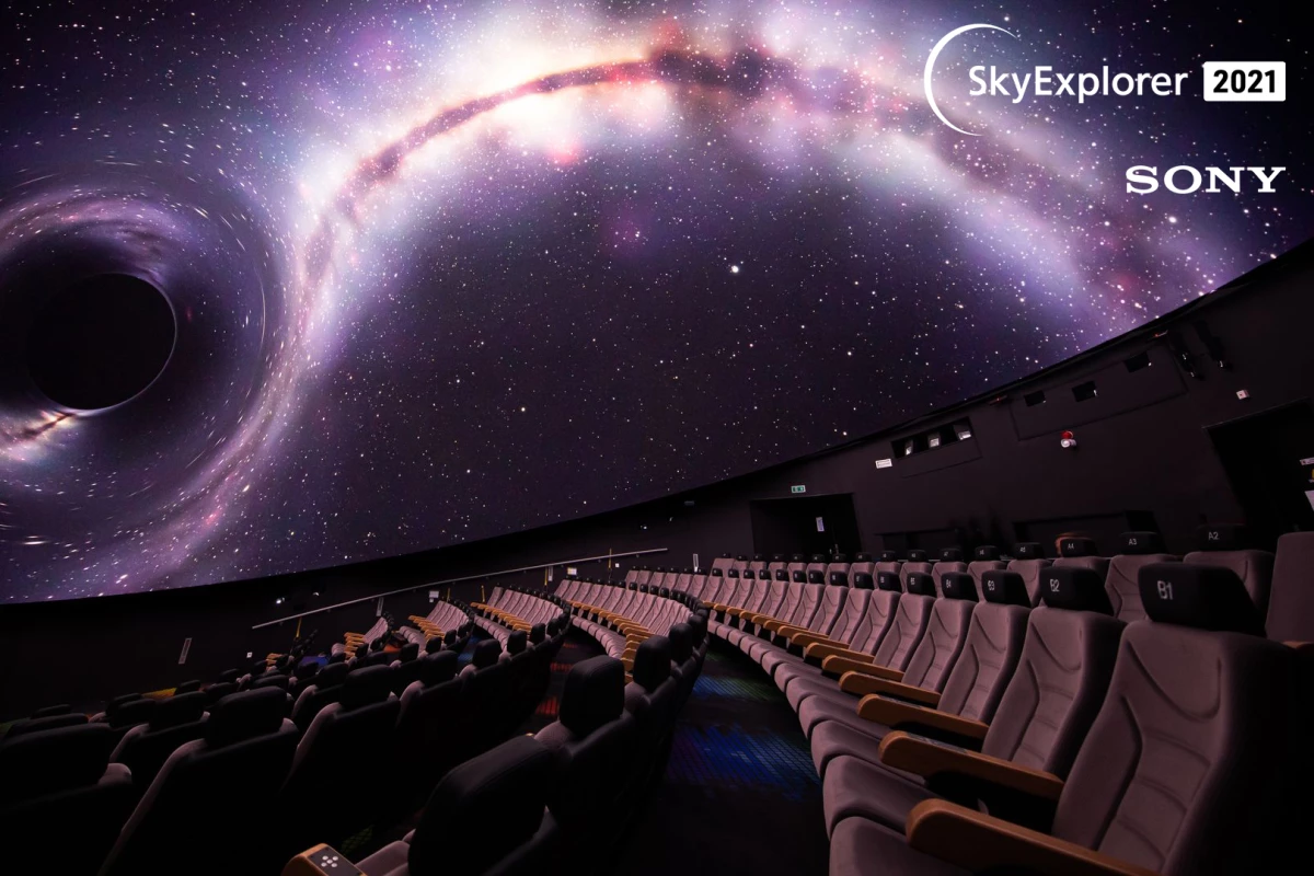 The planetarium at La Coupole promises visitors "unforgettable journeys through the Universe in an ultra-modern 360° environment"