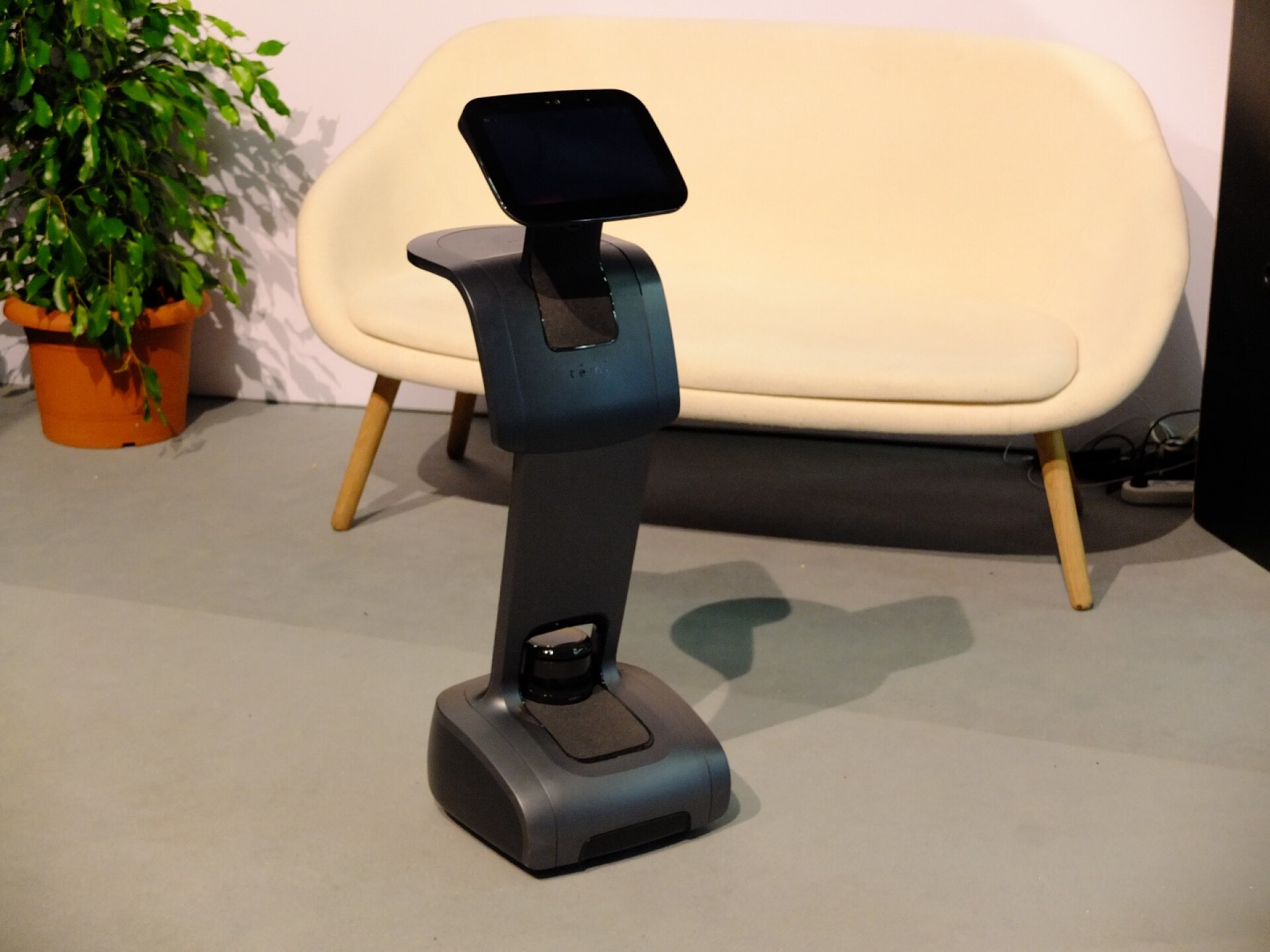 1,500 tēmi personal robot goes on sale October 1