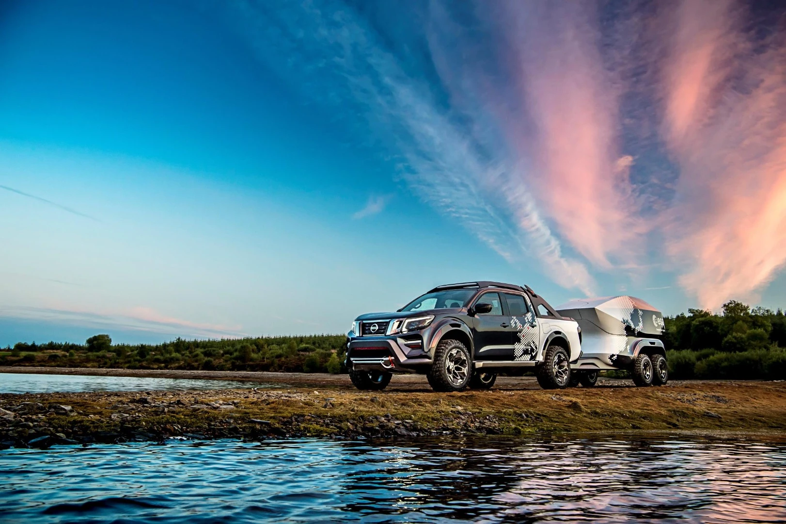 The Navara Dark Sky Concept wears a cosmic-inspired paint job