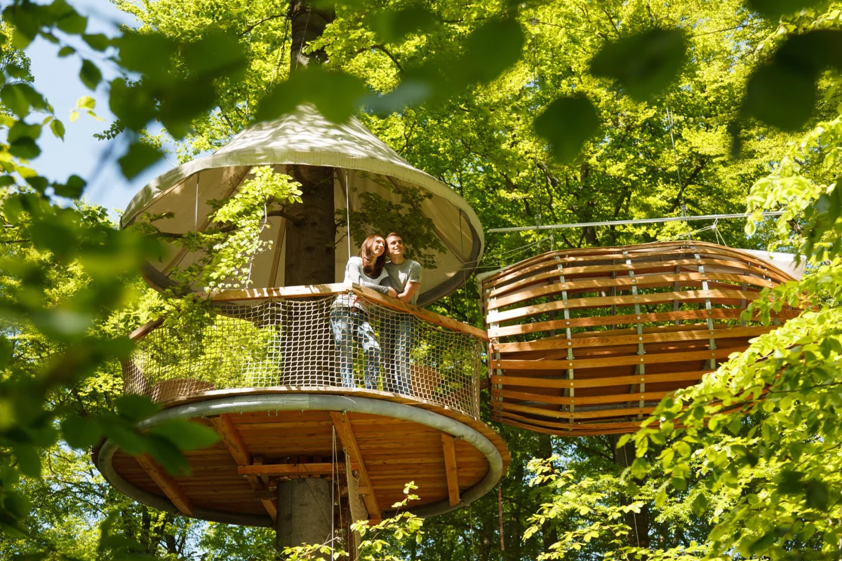 The ErlebNest includes separate sleeping and lounging quarters