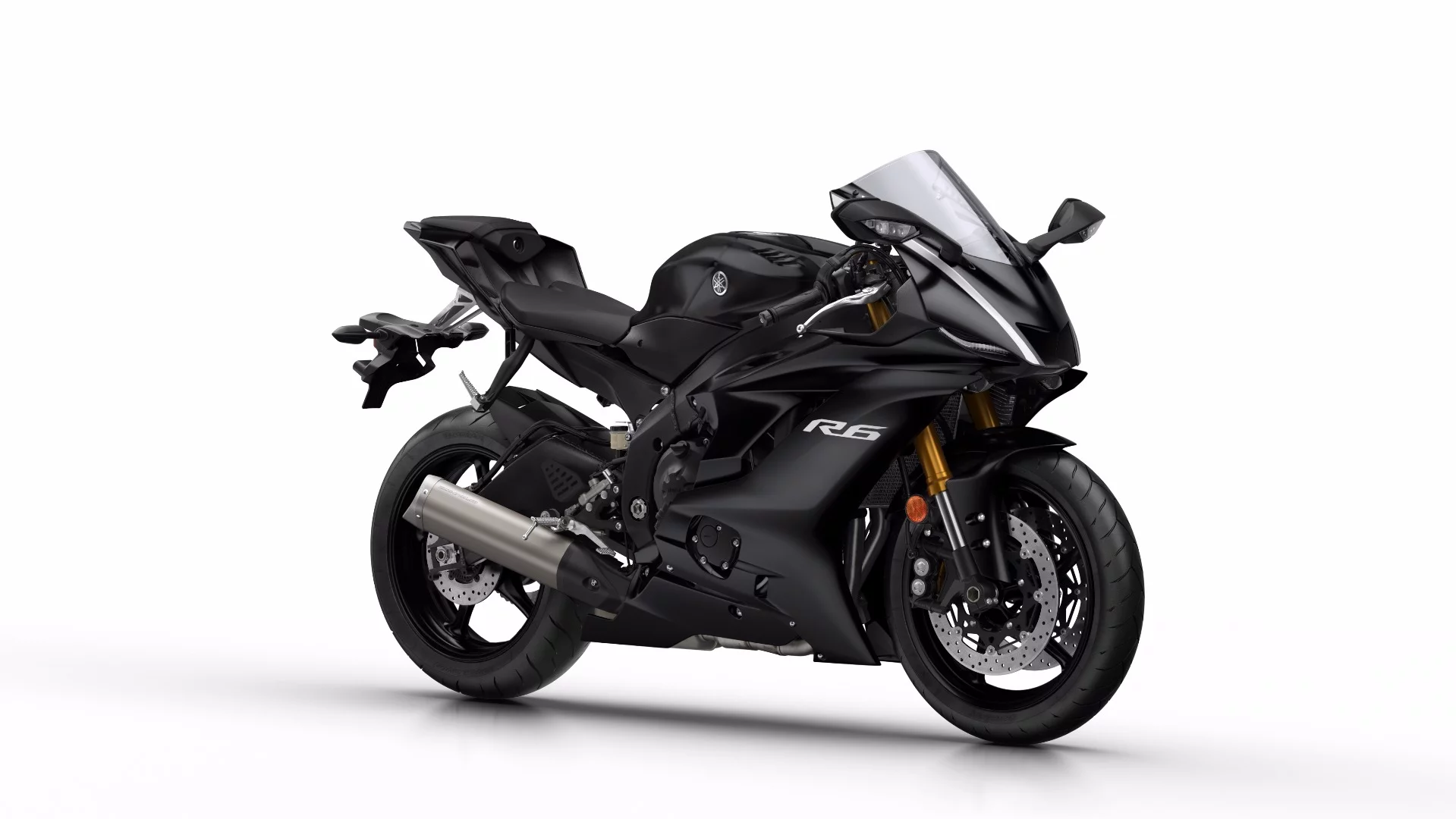 The 2017 Yamaha YZF-R6 in Tech Black color