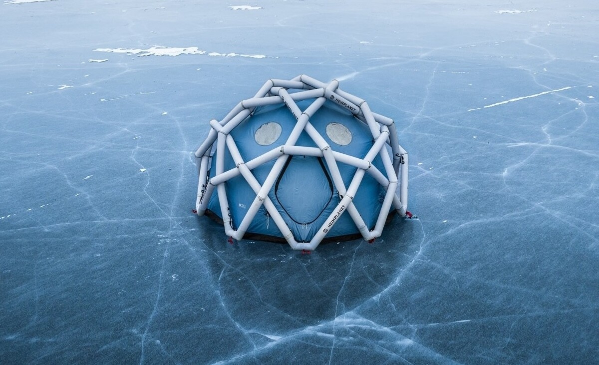 Impossibly tough inflatable tent stands even stronger in 112-mph wind