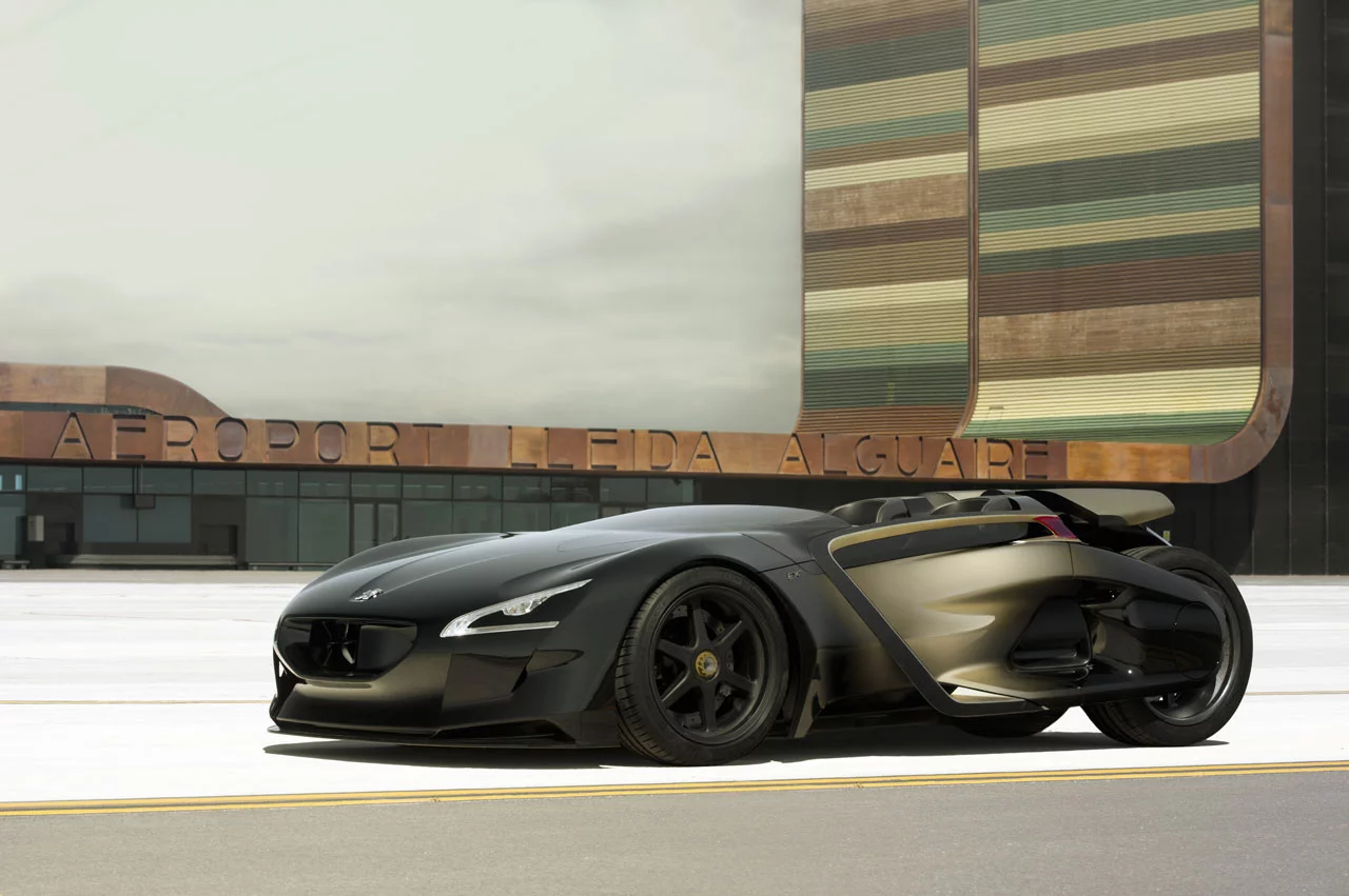 Peugeot EX1 concept at Aeroport Lleida Alguaire