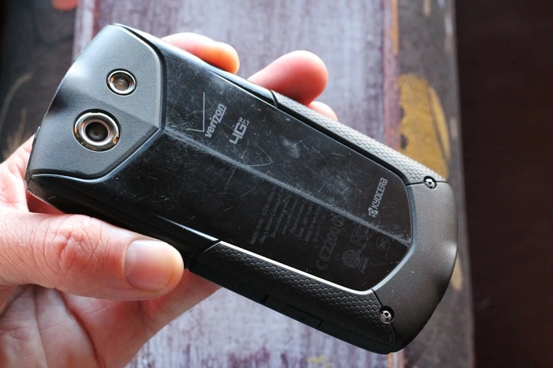 Military styling and an 8 megapixel camera on back