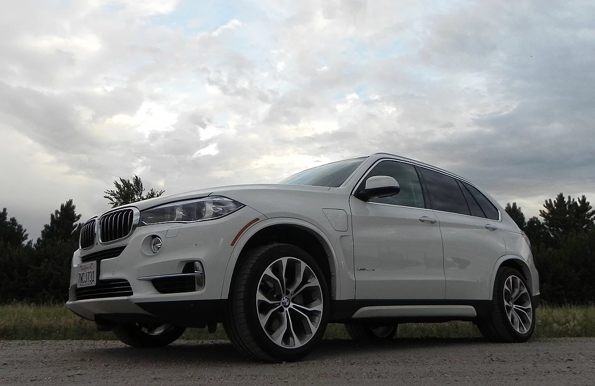 The BMW X5 has some of the widest tires we’ve ever seen on any vehicle outside of a drag strip