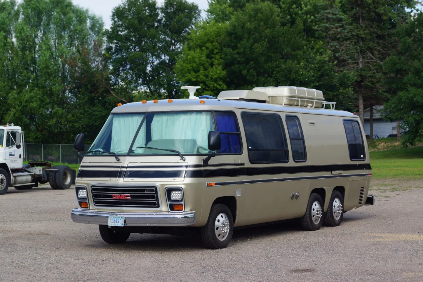 1978 GMC motorhome, much like the one Gordon's working on converting to right hand drive to take to New Zealand