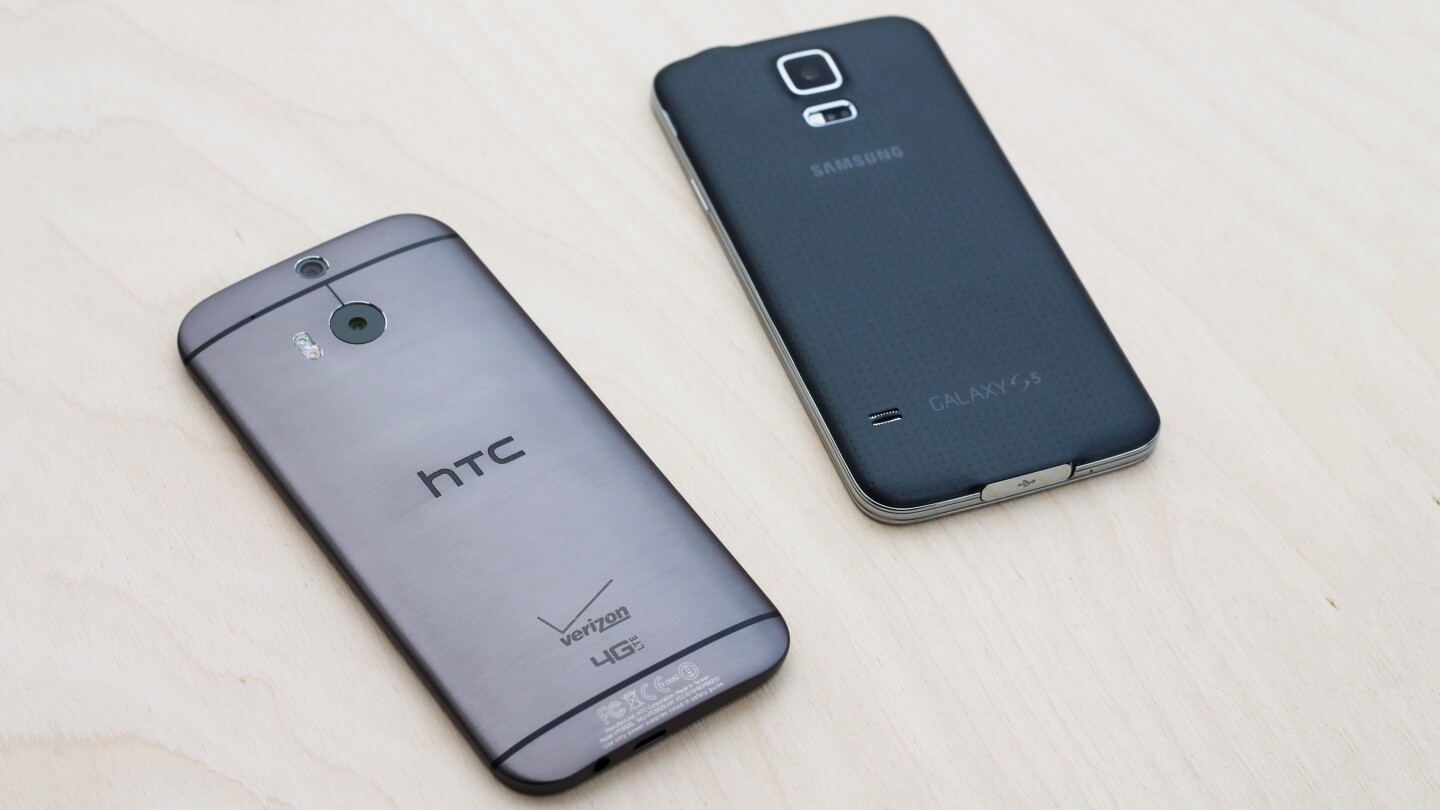 We don't think the GS5's plastic finish compares to the beautiful aluminum unibody One M8