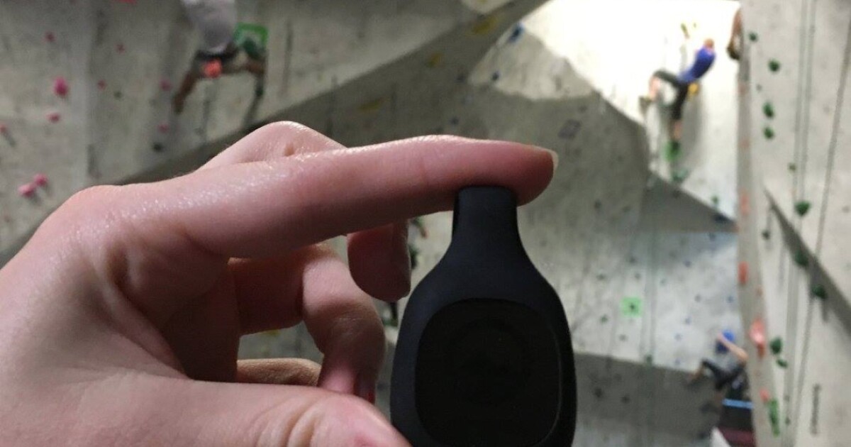 Wearable climbing tracker elevates your alpine performance