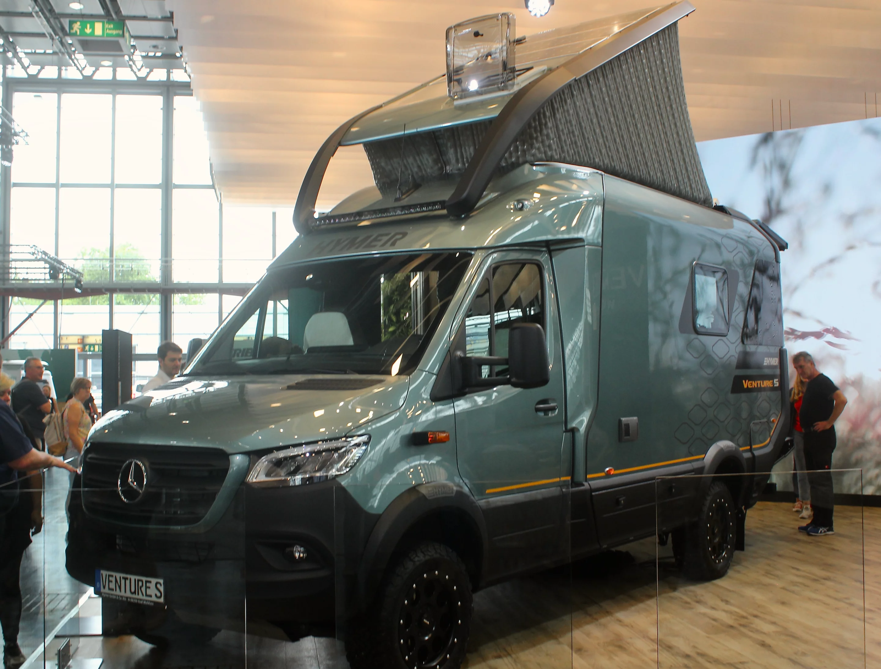 Hymer Venture S at the 2022 Caravan Salon
