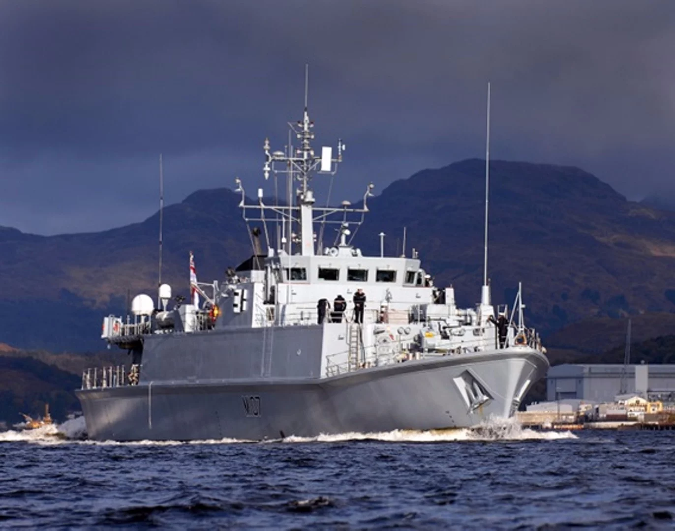 The Sandown Class Mine Hunter HMS Pembroke took part in the minehunting challenge
