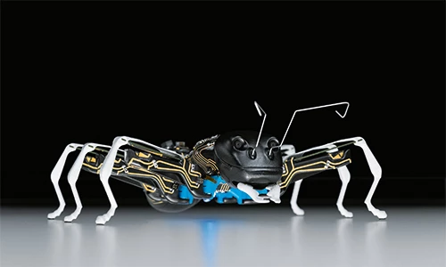 Each BionicANT measures 13.5 cm (5.3 in) and runs on two 7.2 V batteries