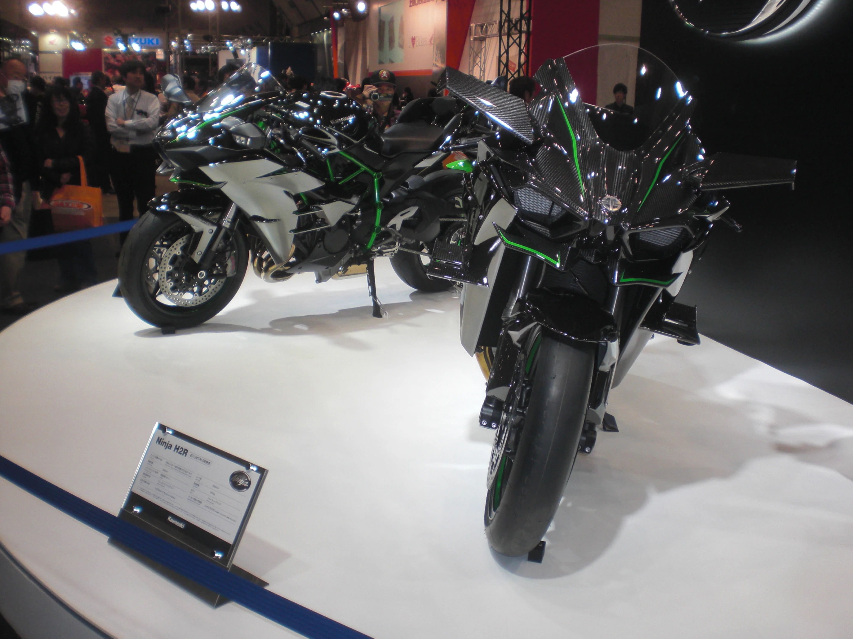 Both very imposing and powerful Motorcycles that GIZMAG is very interested in (Photo: Stephen Clemenger/Gizmag.com)